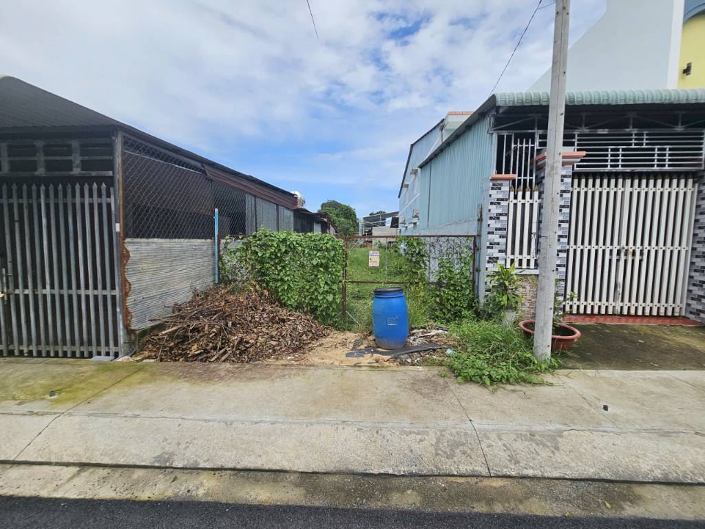 Bán đất Trảng Bàng chính chủ, ngay KCN Phước Đông, dt 210m², full thổ cư, giá 690 triệu, SHR